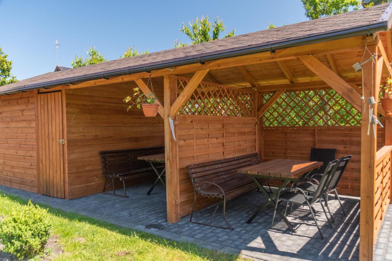 Pokoje Goscinne Lipowa Sztutowo Exterior photo